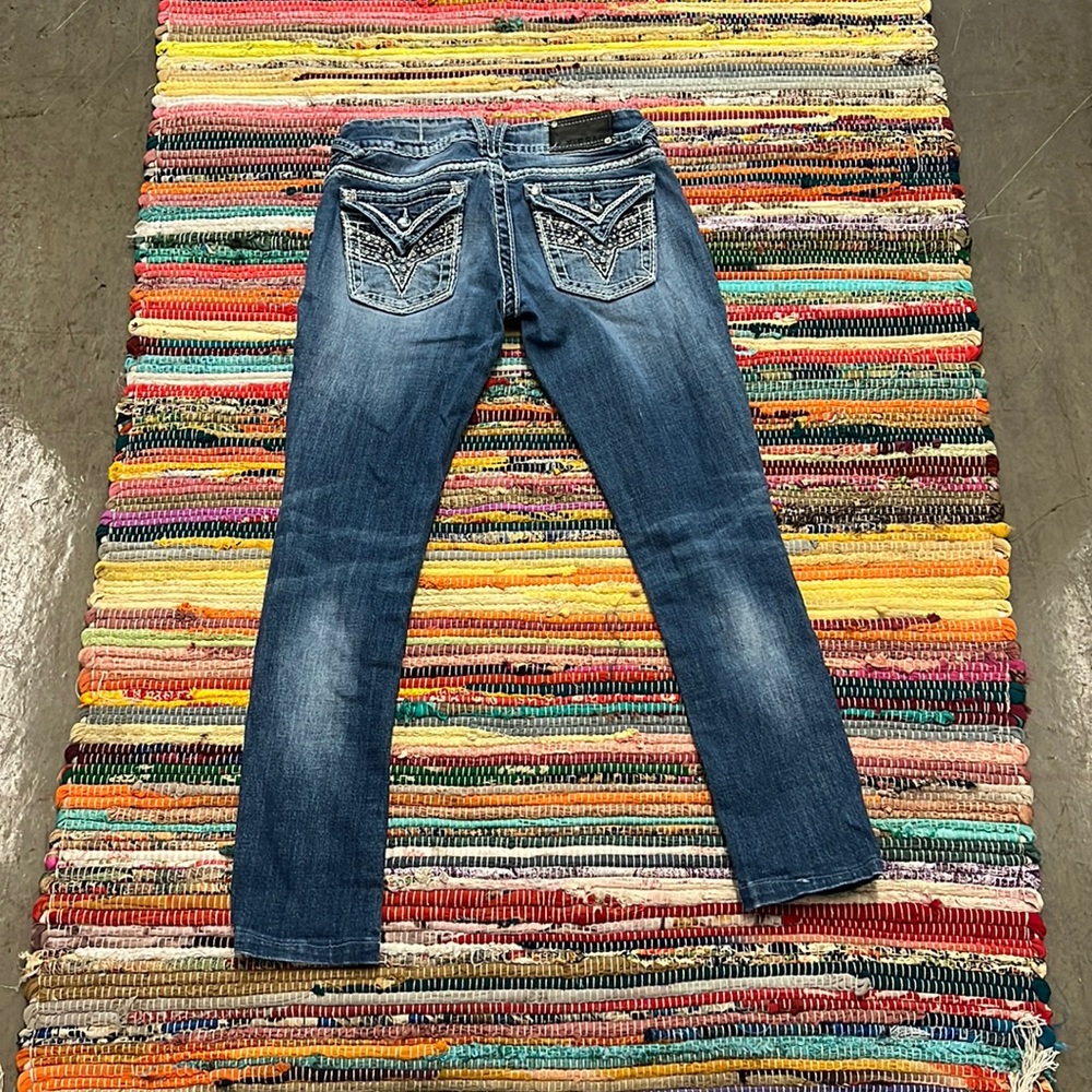Vigoss Slim Boot faded jeans with great stitching and embellishments
